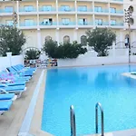 Kaan Apart